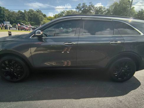 Used 2020 Kia Sorento S image 4