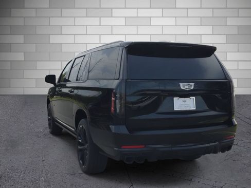 Certified 2025 Cadillac Escalade ESV V w/ LPO, ONYX Package AWD/4WD image 3