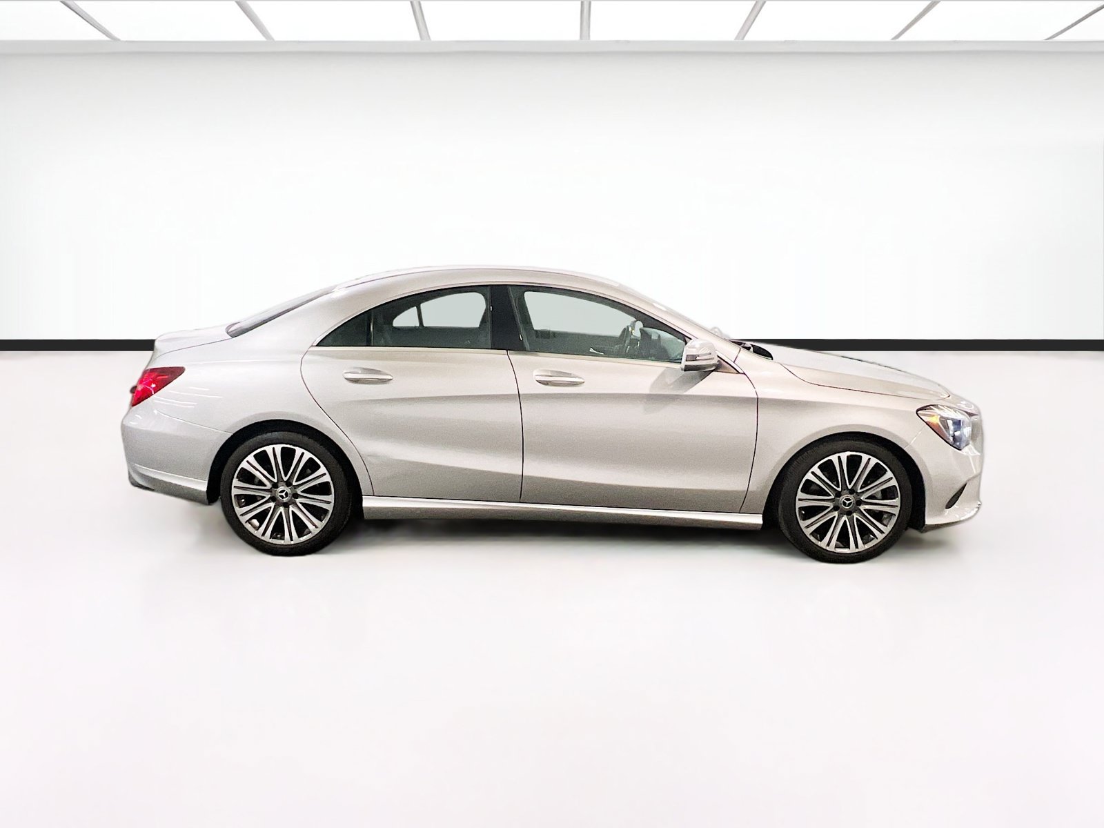 Used 2019 Mercedes-Benz CLA 250 image 23