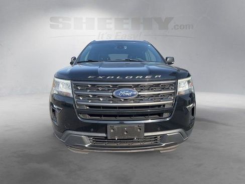 Certified 2018 Ford Explorer XLT w/ Equipment Group 202A image 5