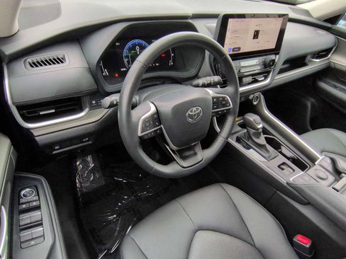 Used 2024 Toyota Grand Highlander AWD image 10