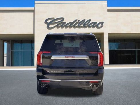 Used 2023 GMC Yukon Denali w/ Denali Reserve Package image 4