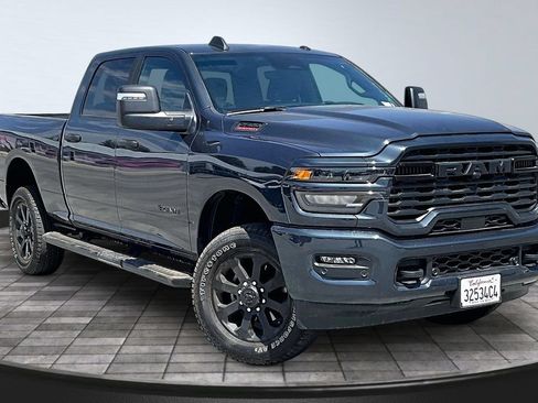 Used 2025 RAM 2500 Big Horn AWD/4WD image 34