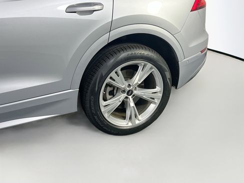 Used 2022 Audi Q8 Premium w/ Convenience Package image 29