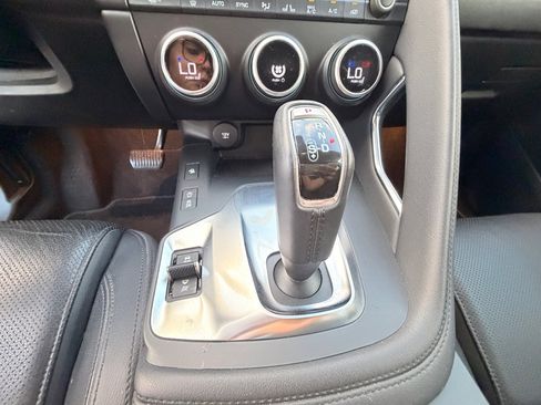 Used 2018 Jaguar E-PACE S image 17