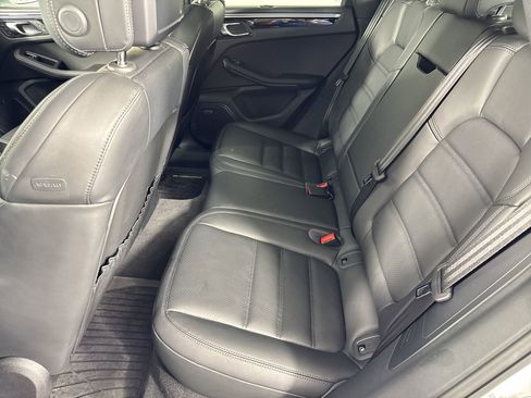 Certified 2025 Porsche Macan S image 15