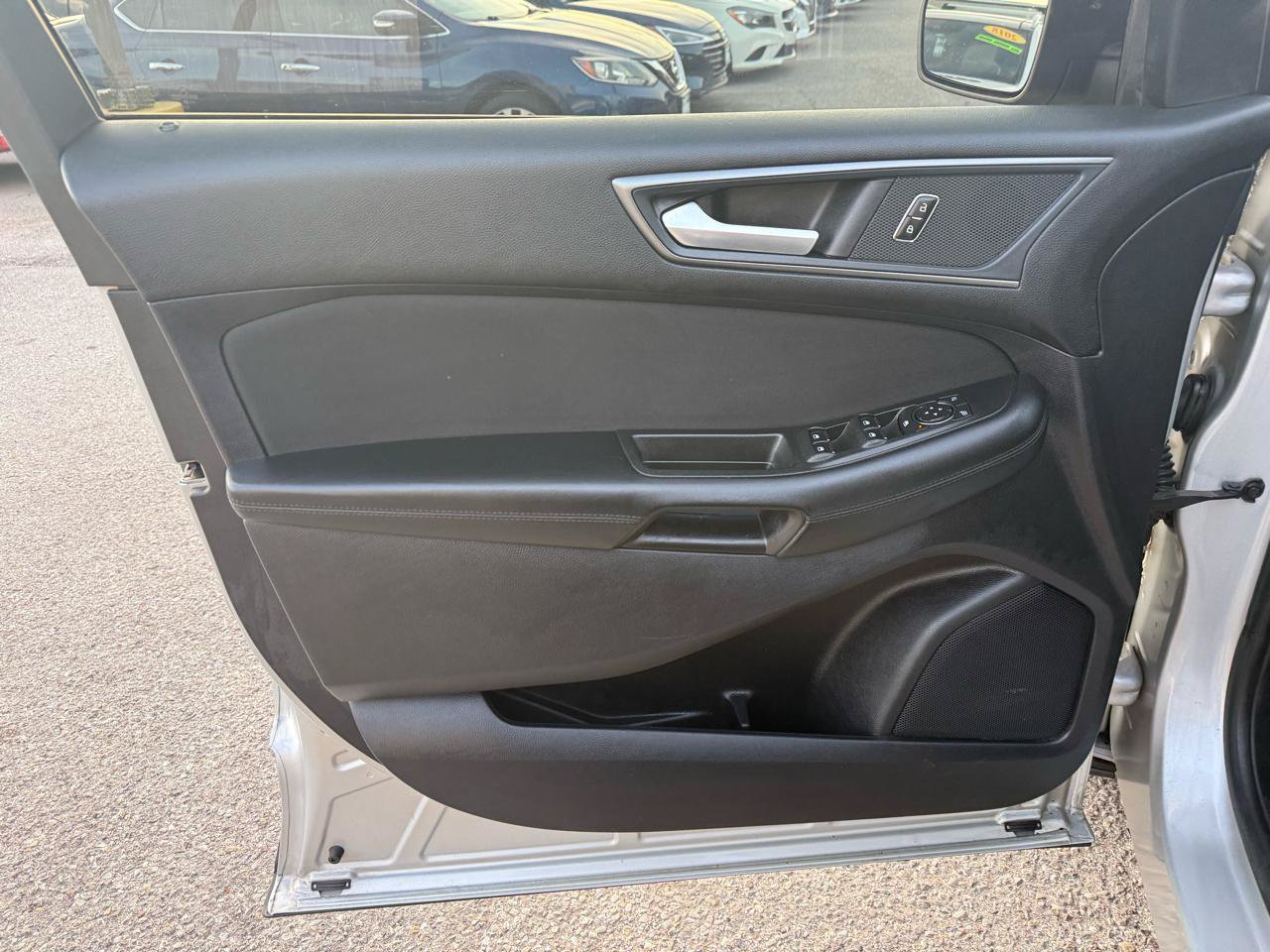 Used 2019 Ford Edge SE AWD/4WD image 12