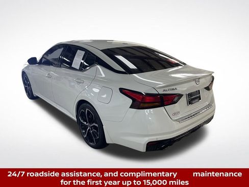 Certified 2023 Nissan Altima 2.5 SR image 3