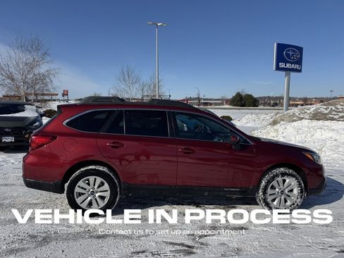 Used 2017 Subaru Outback 2.5i Premium image 2