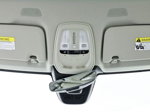 New 2026 Volvo XC60 B5 Ultra w/ Climate Package image 19