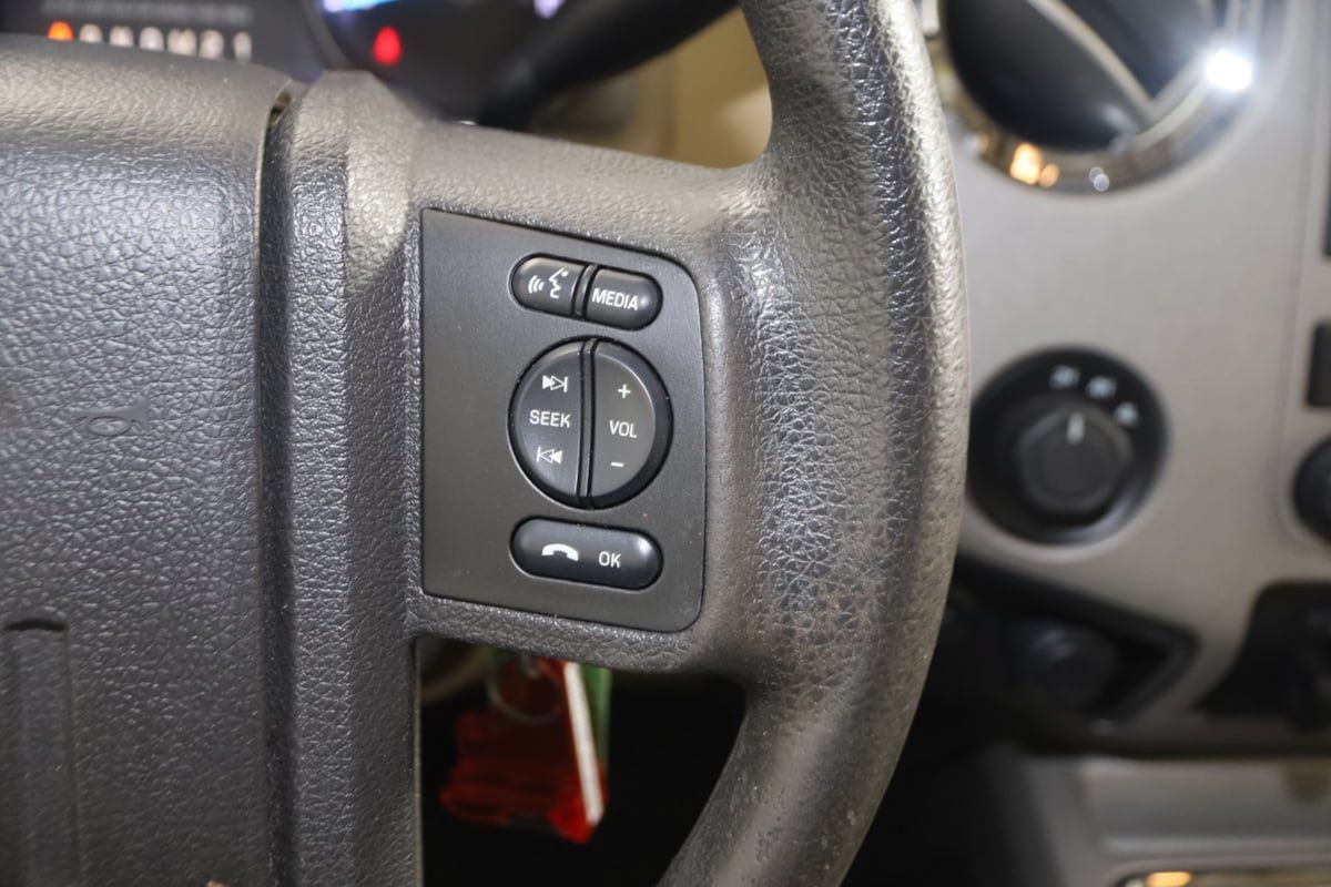 Used 2015 Ford F250 XLT w/ XLT Premium Package AWD/4WD image 26