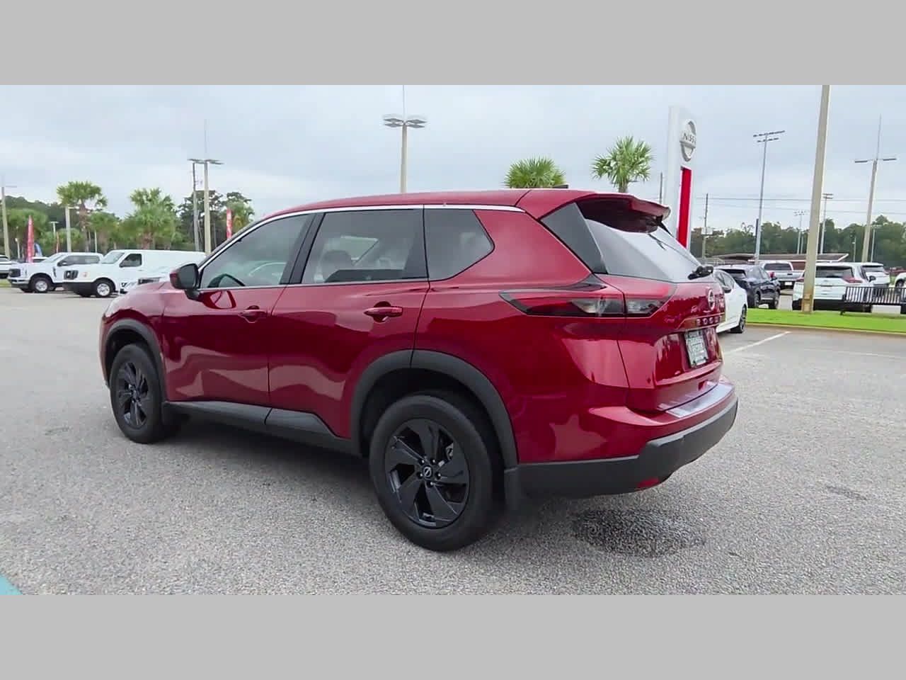 Used 2026 Nissan Rogue SV FWD image 28