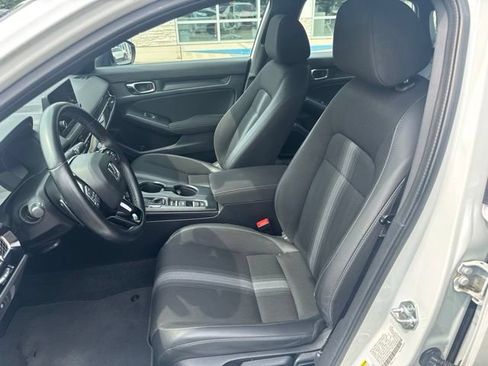 Used 2023 Honda Civic Sport image 19