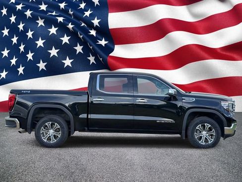 Used 2025 GMC Sierra 1500 SLT AWD/4WD image 4