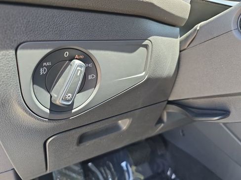 Used 2018 Volkswagen Tiguan SEL Premium AWD/4WD image 29