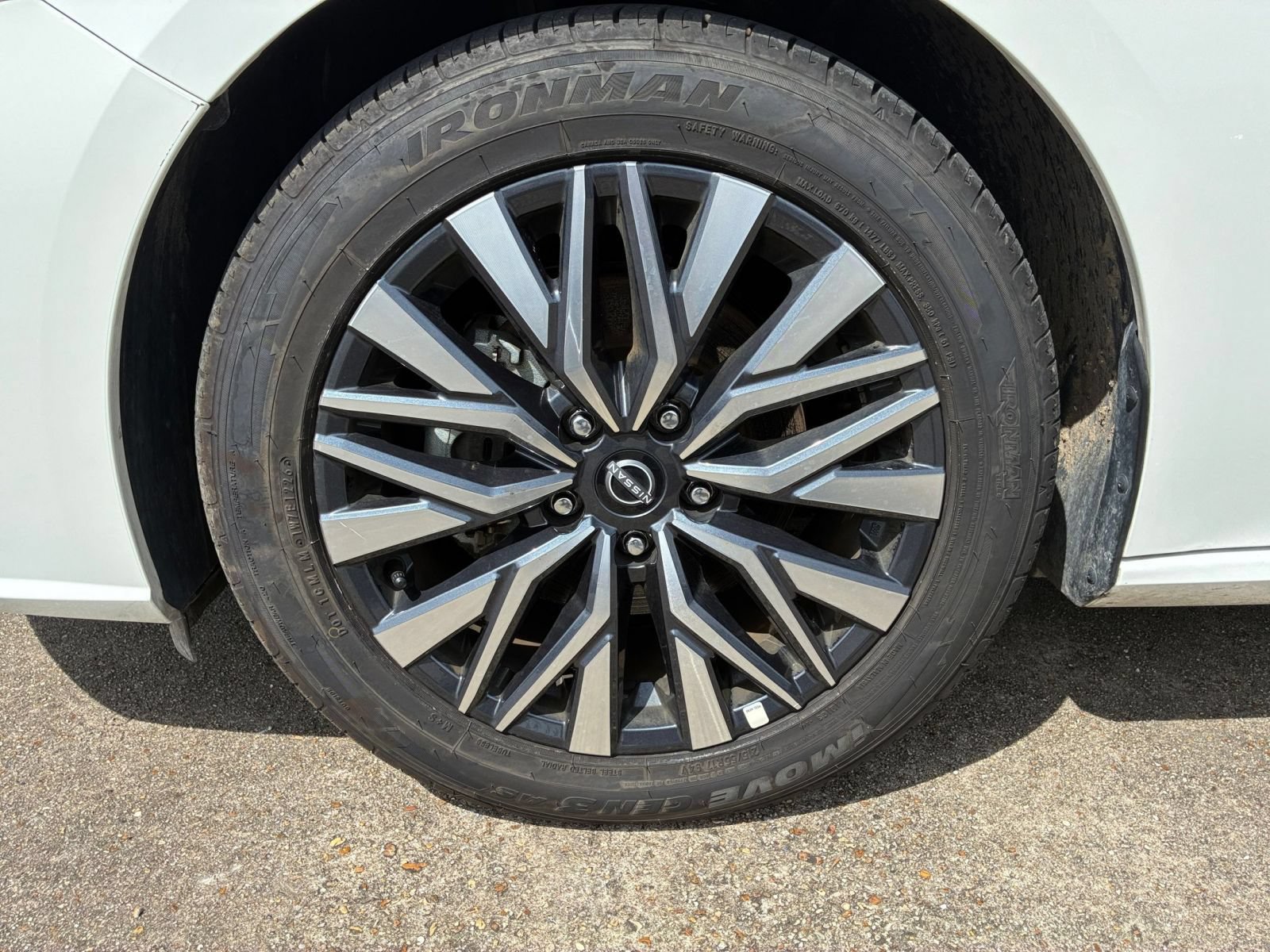 Used 2026 Nissan Altima 2.5 SV FWD image 29