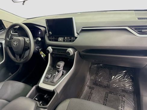 Certified 2024 Toyota RAV4 LE AWD/4WD image 27