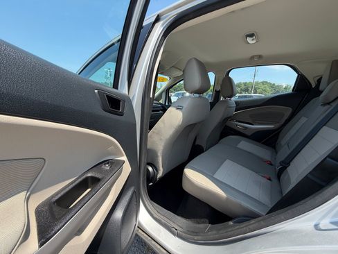 Used 2021 Ford EcoSport S FWD image 15