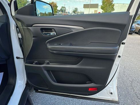 Used 2021 Honda Ridgeline Sport image 12