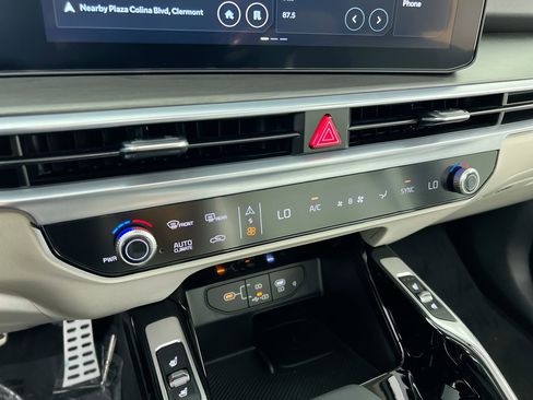 New 2026 Kia Sorento SX AWD/4WD image 24
