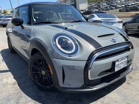 Used 2023 MINI Cooper SE FWD image 2