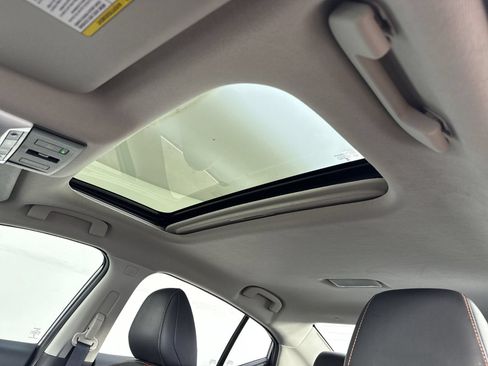 Used 2023 Nissan Sentra SR w/ SR Premium Package FWD image 19