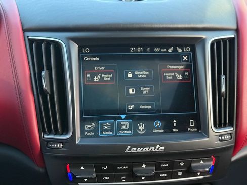 Used 2017 Maserati Levante S AWD/4WD image 19