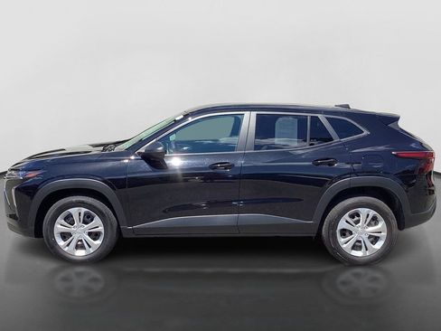 Used 2024 Chevrolet Trax LS FWD image 8
