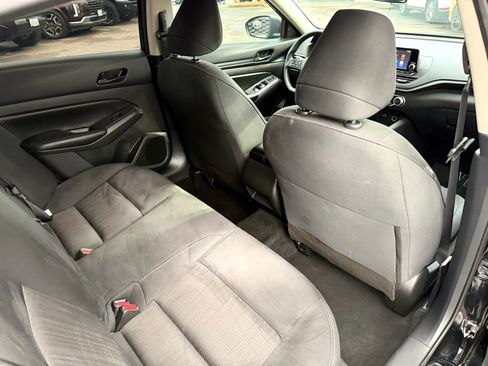 Used 2024 Nissan Altima 2.5 S FWD image 17