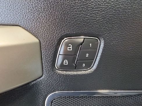 Used 2019 Ford F150 Lariat AWD/4WD image 18