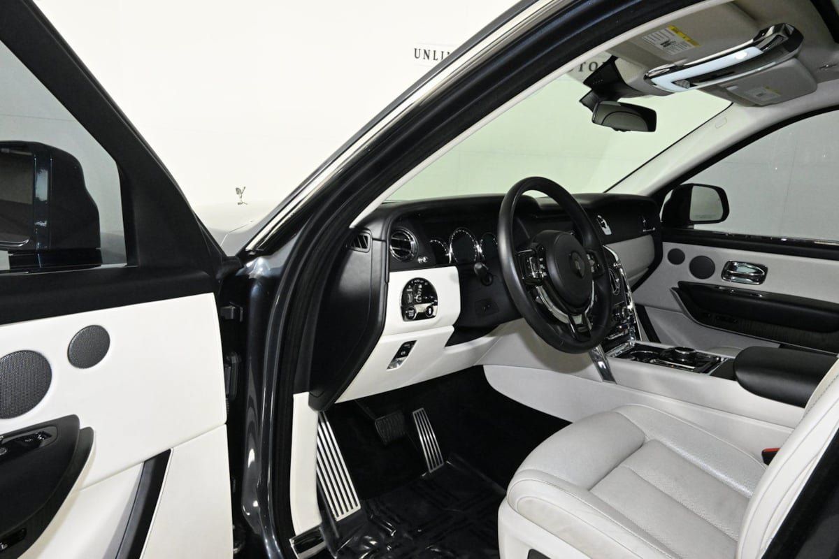 Used 2019 Rolls-Royce Cullinan AWD/4WD image 54