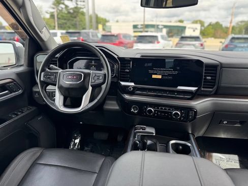 Used 2023 GMC Sierra 1500 SLT w/ SLT Premium Package AWD/4WD image 12