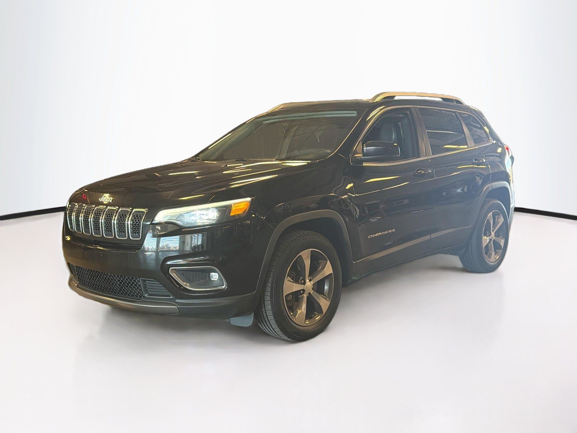 Used 2019 Jeep Cherokee Limited AWD/4WD image 3