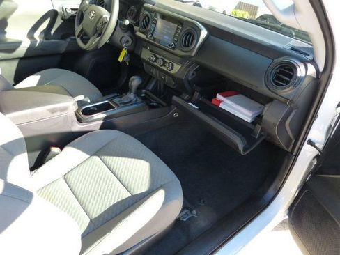 Used 2022 Toyota Tacoma SR image 28