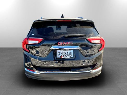 Used 2024 GMC Terrain SLT image 8