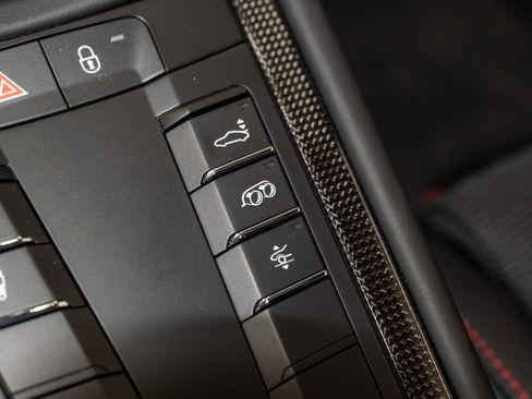 Used 2018 Porsche 911 GT3 RWD image 41