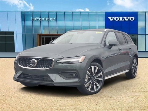 New 2026 Volvo V60 B5 Cross Country Ultra w/ Protection Package Premier image 1