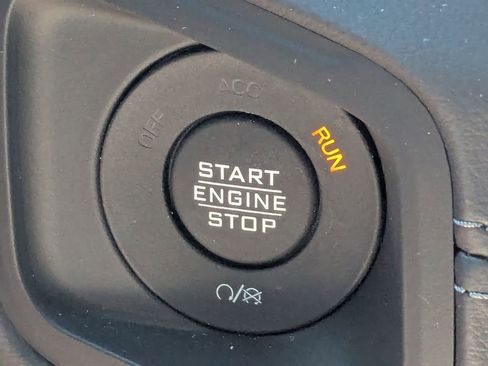 Used 2026 Jeep Wrangler Unlimited Sahara w/ Safety Group AWD/4WD image 19