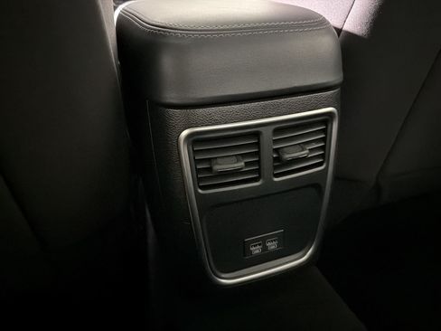 Used 2023 Dodge Charger SXT RWD image 17