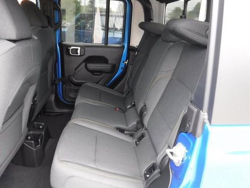 New 2025 Jeep Gladiator Willys image 34