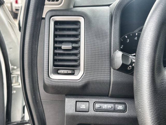 Used 2022 Nissan Frontier SV RWD image 17