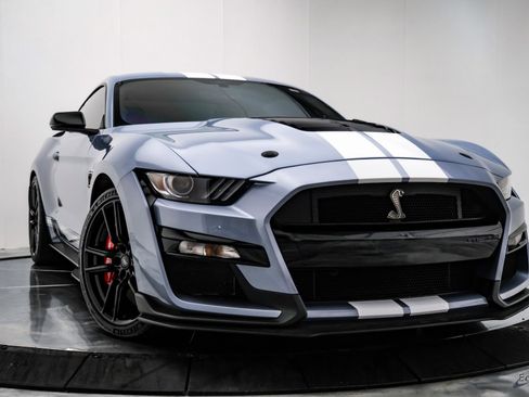 Used 2022 Ford Mustang Shelby GT500 w/ Technology Package image 19