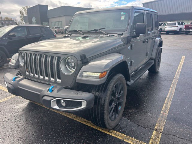 Used 2023 Jeep Wrangler Unlimited Sahara w/ Cold Weather Group AWD/4WD image 1