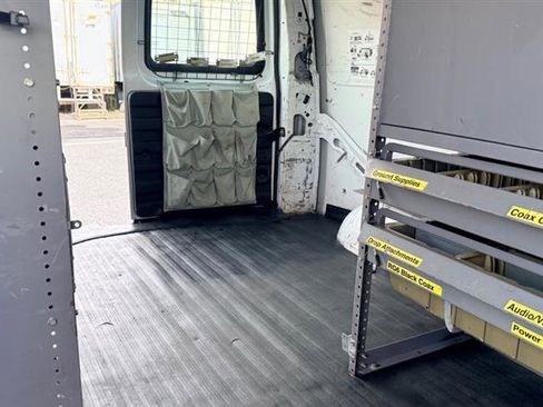 Used 2011 Chevrolet Express 2500 image 29