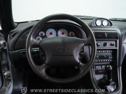 Used 2001 Ford Mustang GT RWD image 38
