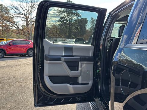 Used 2016 Ford F150 XLT w/ Equipment Group 302A Luxury image 15