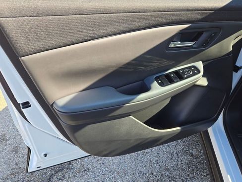 New 2026 Nissan Leaf Platinum+ w/ Cargo Package (Platinum+) image 20