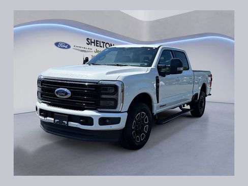 New 2026 Ford F250 Platinum AWD/4WD image 1