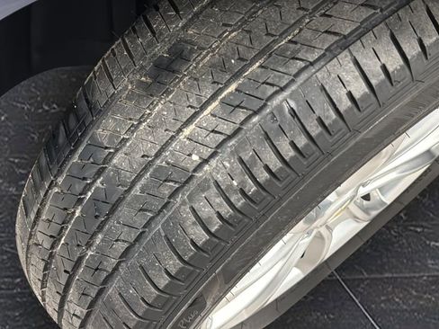 Used 2019 Chevrolet Equinox LT AWD/4WD image 34