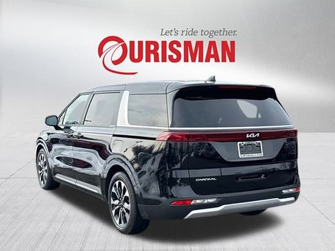 Used 2024 Kia Carnival EX image 4